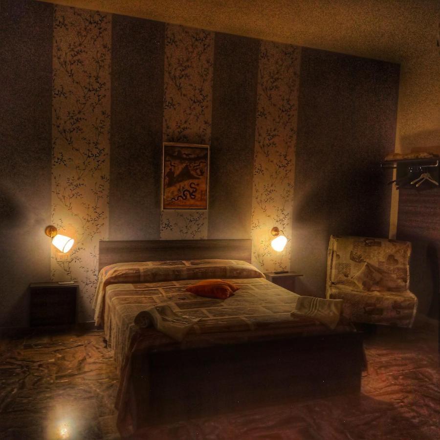 Little Hot@L Hotel Pompei Luaran gambar